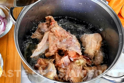 Chinese vegetable soup - bone in water