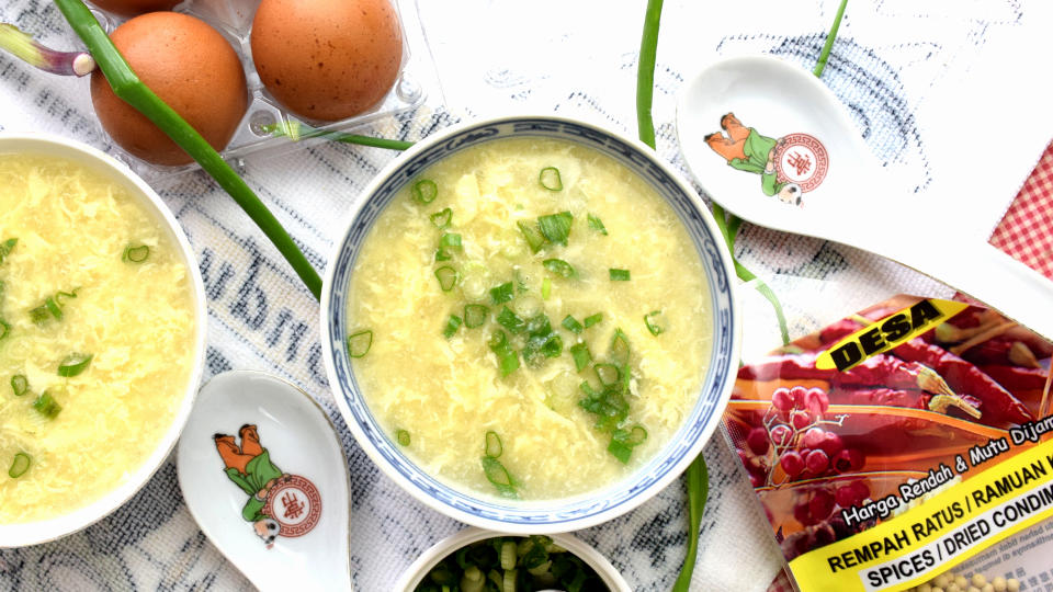 This recipe explains two critical steps to make the best Chinese egg drop soup that many recipes ignored: How to make the best soup base and, how to form the beautiful egg drops that are silky smooth.