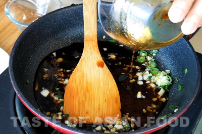 General Tsos tofu - add the sauce